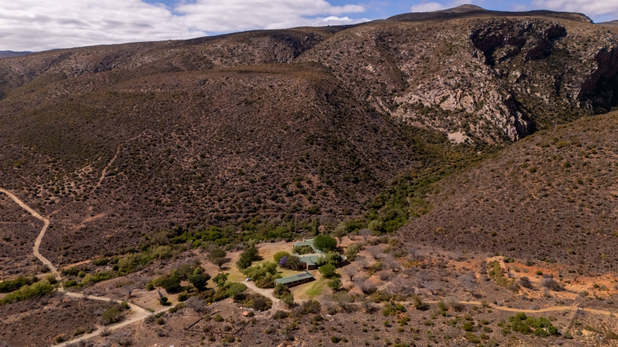 5 Bedroom Property for Sale in Uitenhage Rural Eastern Cape